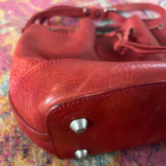 Will Leather Goods | Women’s Red Pebbled Leather Drawstring Hobo Crossbody Bag - Picture 10 of 15